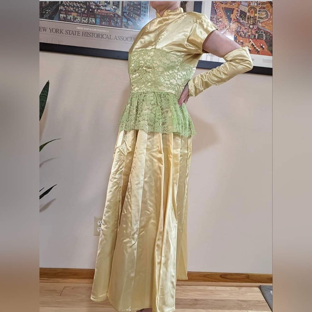 True vintage beautifully made yellow dress